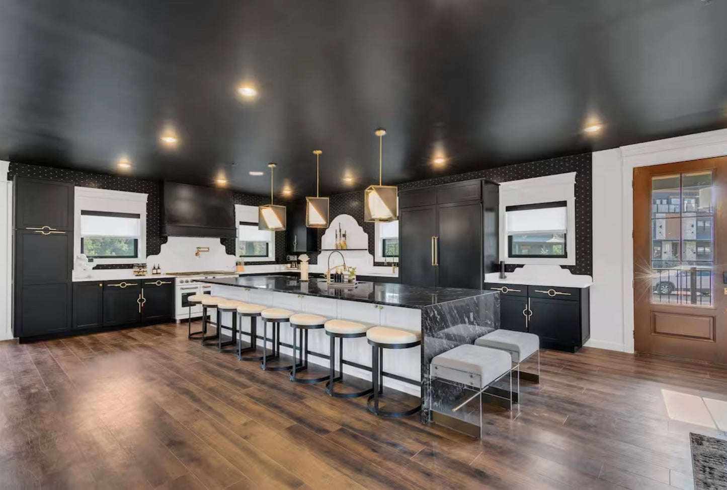 THE GLAMOURHEAD EXPERIENCE: All Inclusive Luxury Hairstylist Retreat (DEPOSIT ONLY)